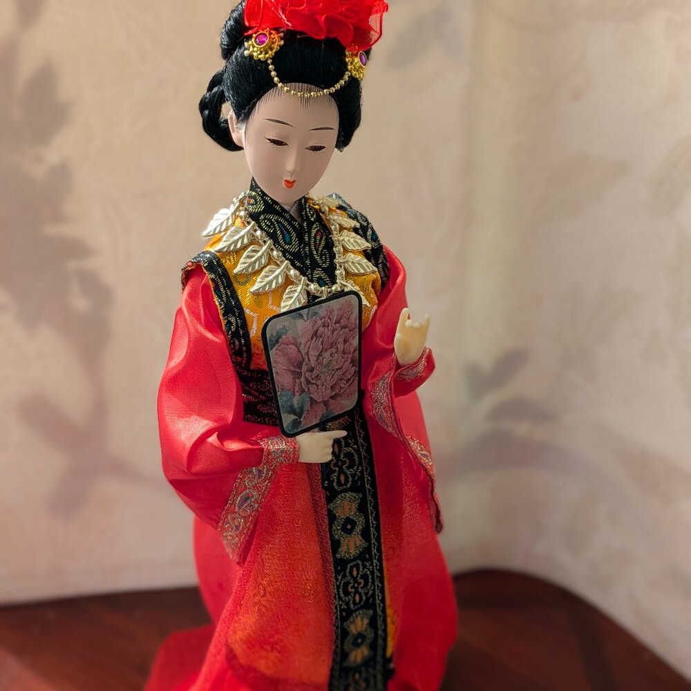 Handmade Chinese Beauty Doll Decorative Collectible